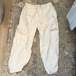 ABERCROMBIE & FITCH  Cream Cargo Pants